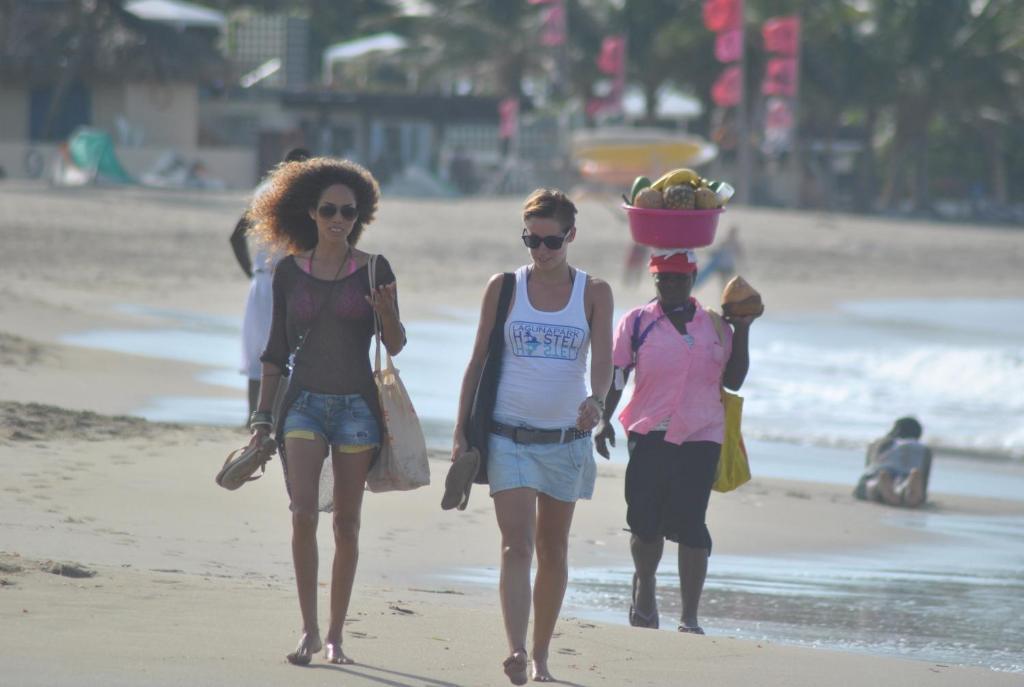 Cabarete Surf Camp Hotel Екстериор снимка