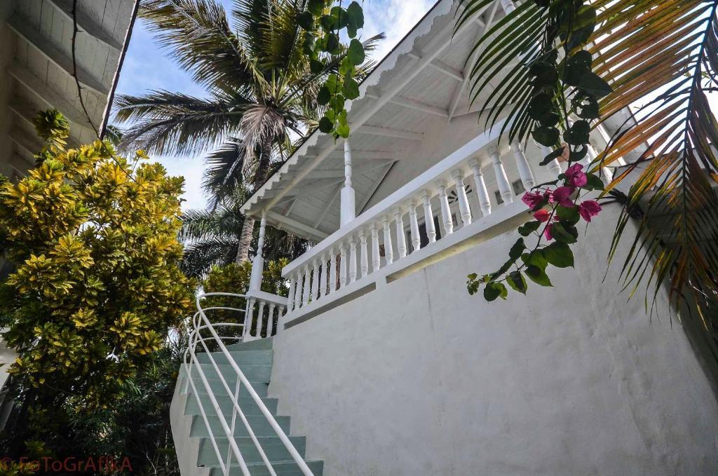 Cabarete Surf Camp Hotel Екстериор снимка