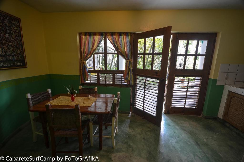Cabarete Surf Camp Hotel Екстериор снимка