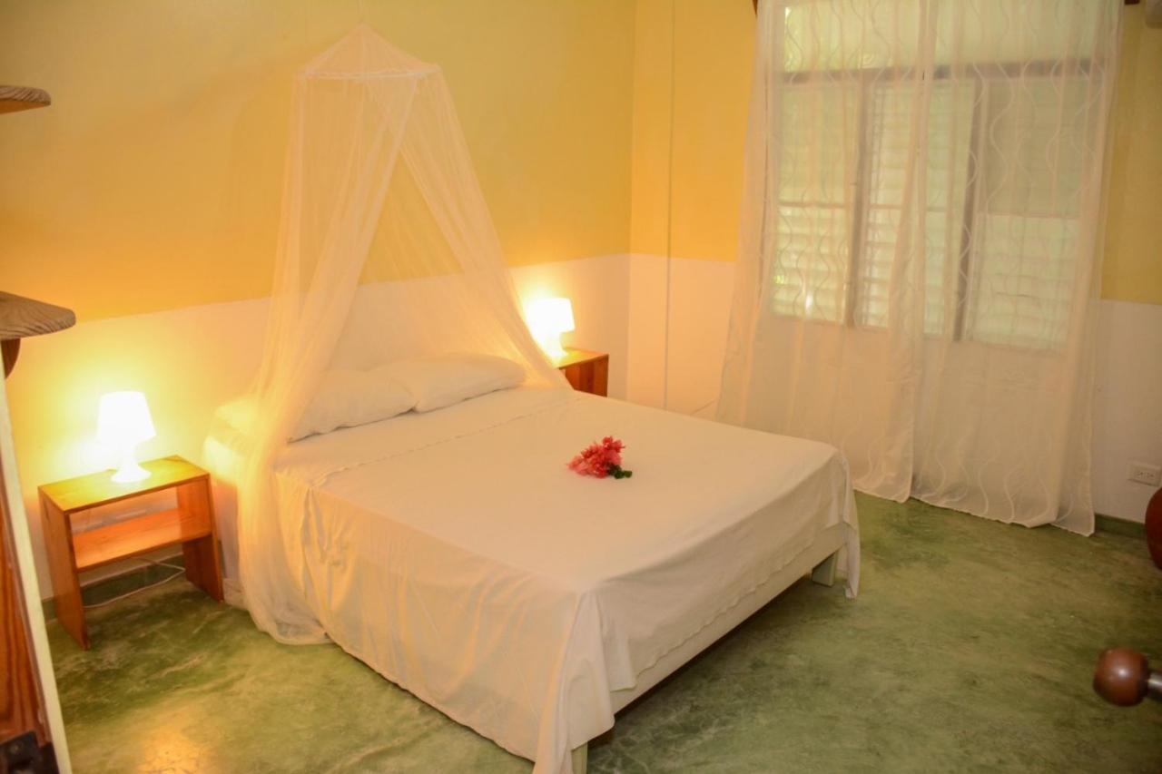 Cabarete Surf Camp Hotel Екстериор снимка